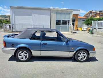 Escort Cabrio 1.6i XR3 White