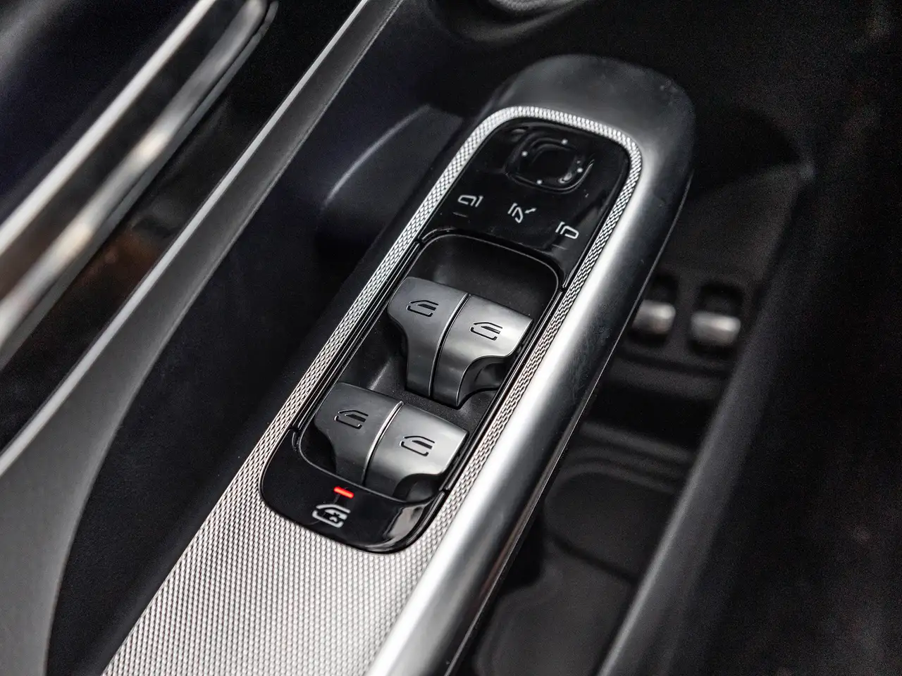 Mercedes-Benz GLC photo Mercedes-Benz GLC