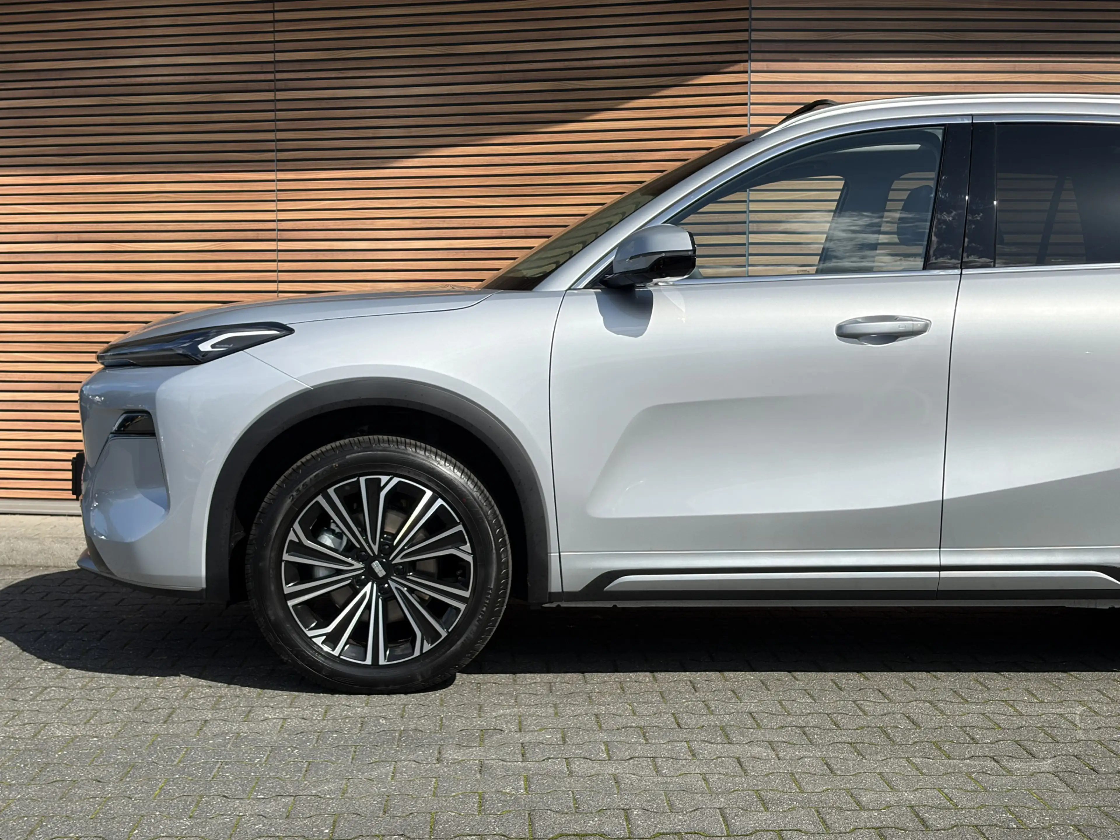 Geely Starray EM-i 1.5 Max+ Navigatie / Panodak / Leer / 360* Camera — photo 12
