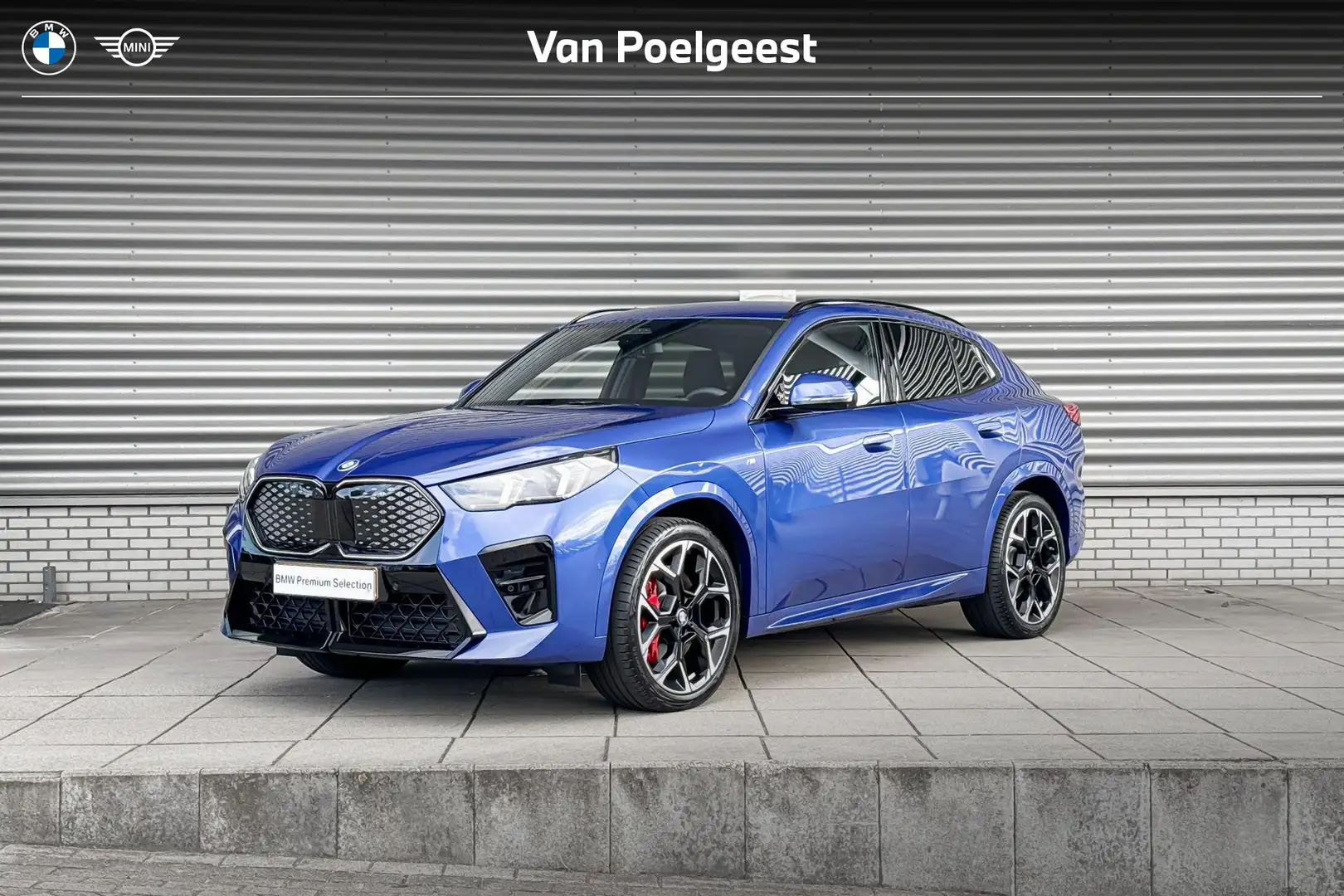 BMW iX2 eDrive20 M Sportpakket Pro / Innovation Pack / Dri Blauw - 1