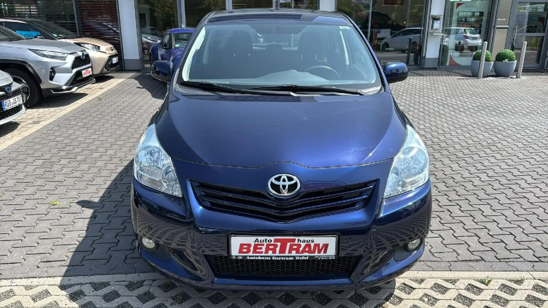 Toyota Verso Life Azul - 2