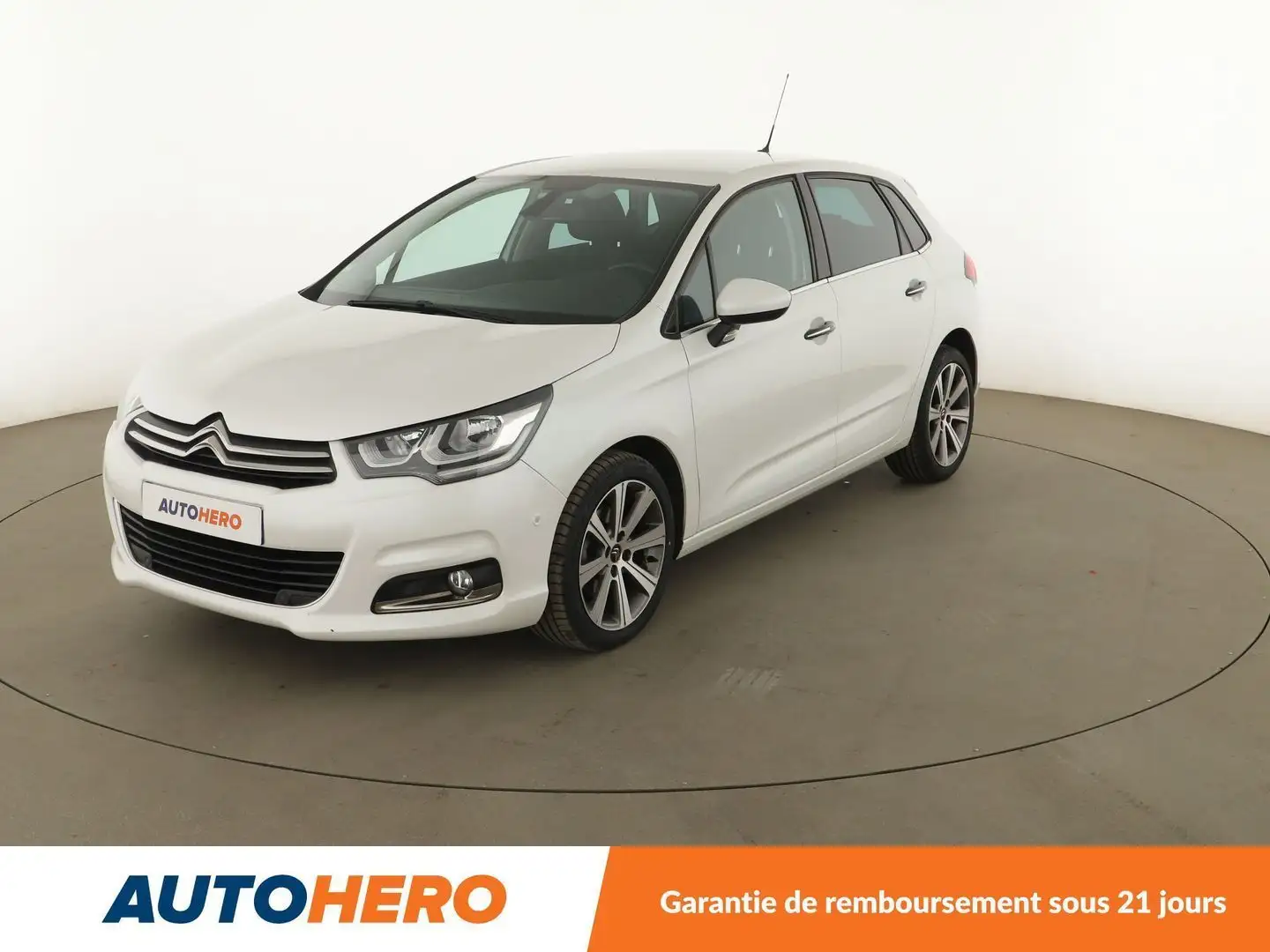 Citroen C4 1.2 PureTech Millenium EAT6 Blanc - 1