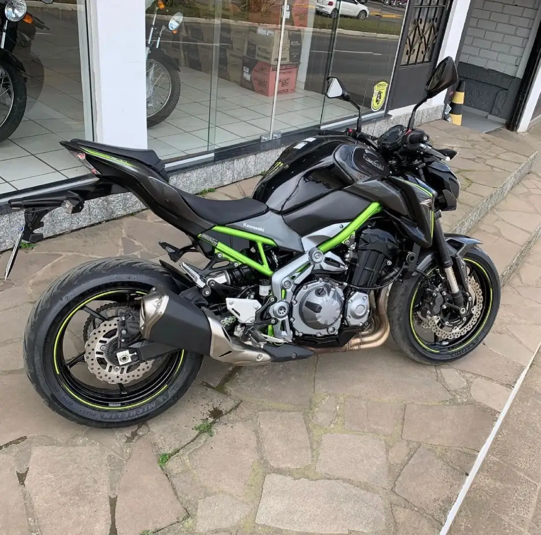 Kawasaki Z 900 Vert - 2