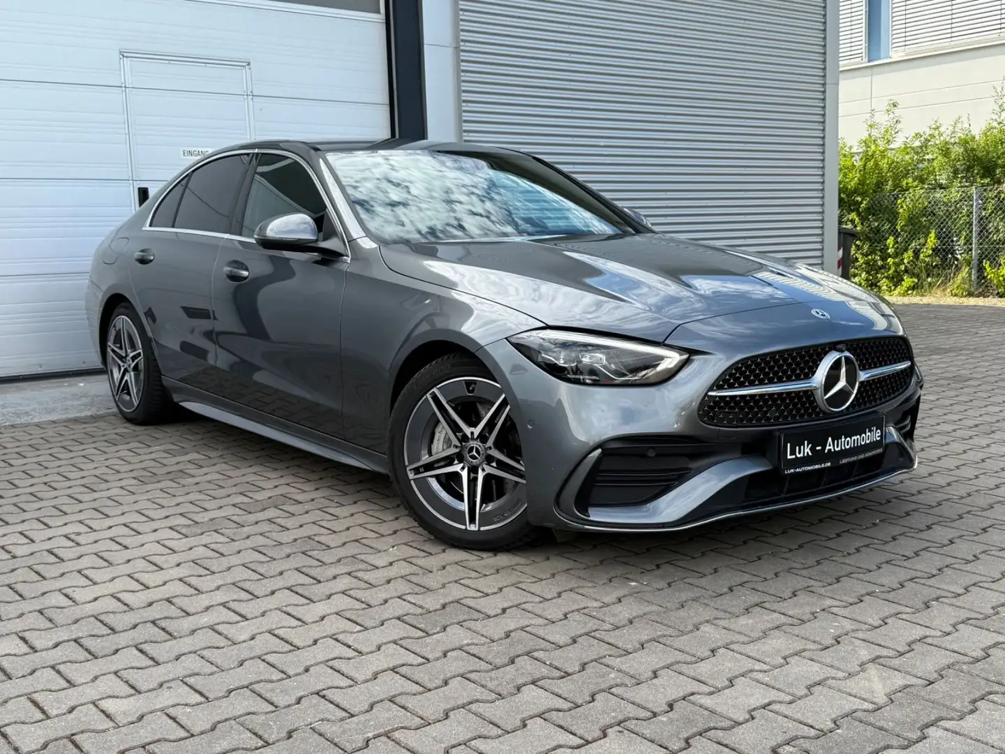 Mercedes-Benz C 220 d°MBUX°ACC°AMG-PAKET°Lim°Leder°360Cam Grijs - 2