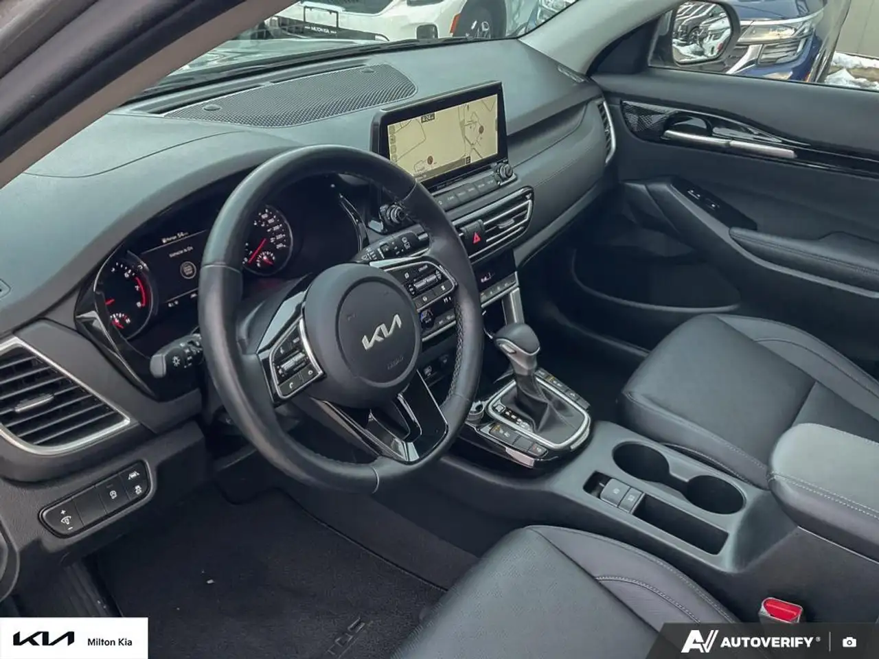 Kia Seltos снимка Kia Seltos