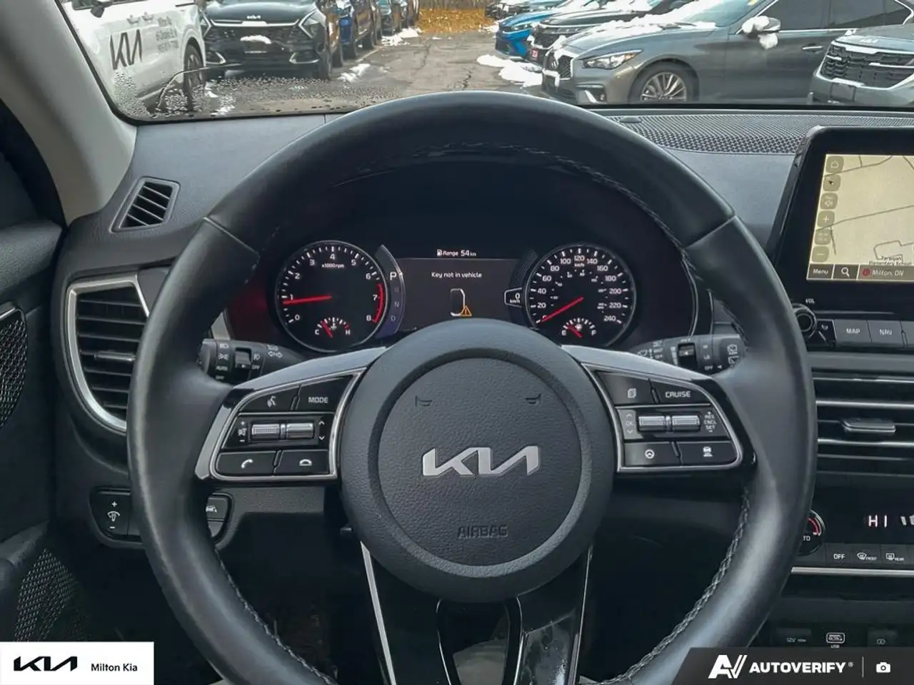 Kia Seltos снимка Kia Seltos