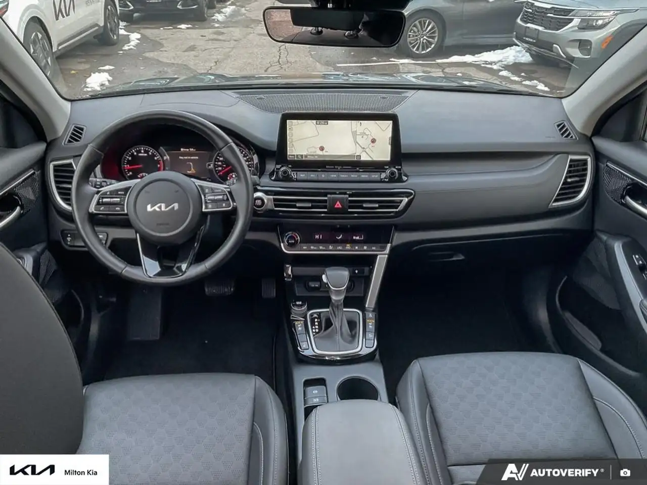 Kia Seltos снимка Kia Seltos