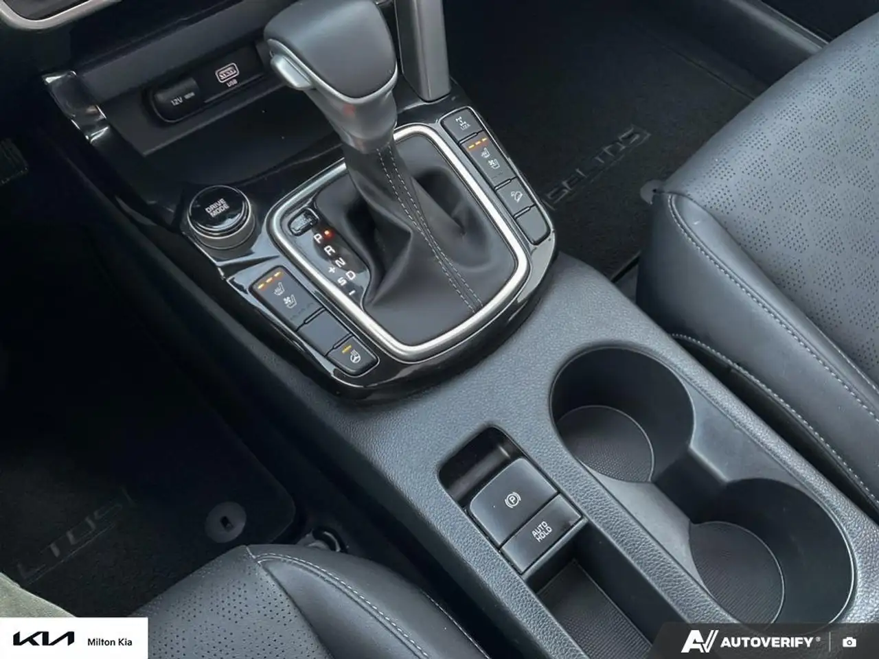 Kia Seltos снимка Kia Seltos