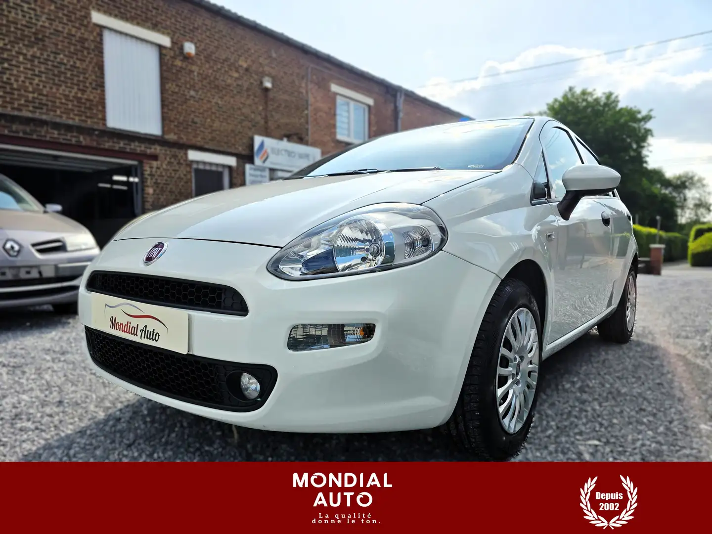 Fiat Punto 1.2i Street Blanc - 1