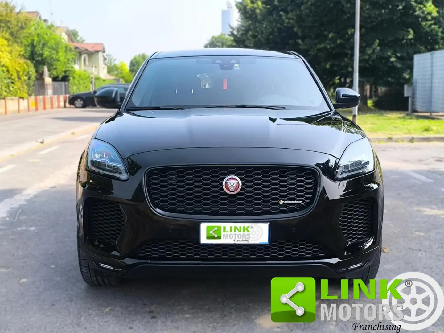 Jaguar E-Pace 2.0D R-Dynamic HSE FINANZIABILE Nero - 2