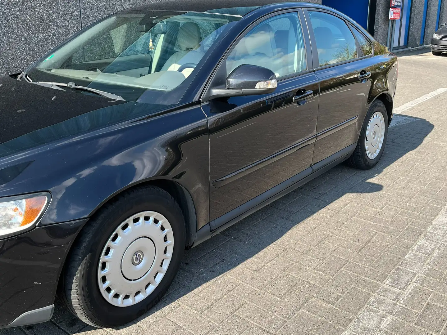 Volvo S40 S40 1.6D DPF DRIVe Start/Stop Summum Zwart - 2