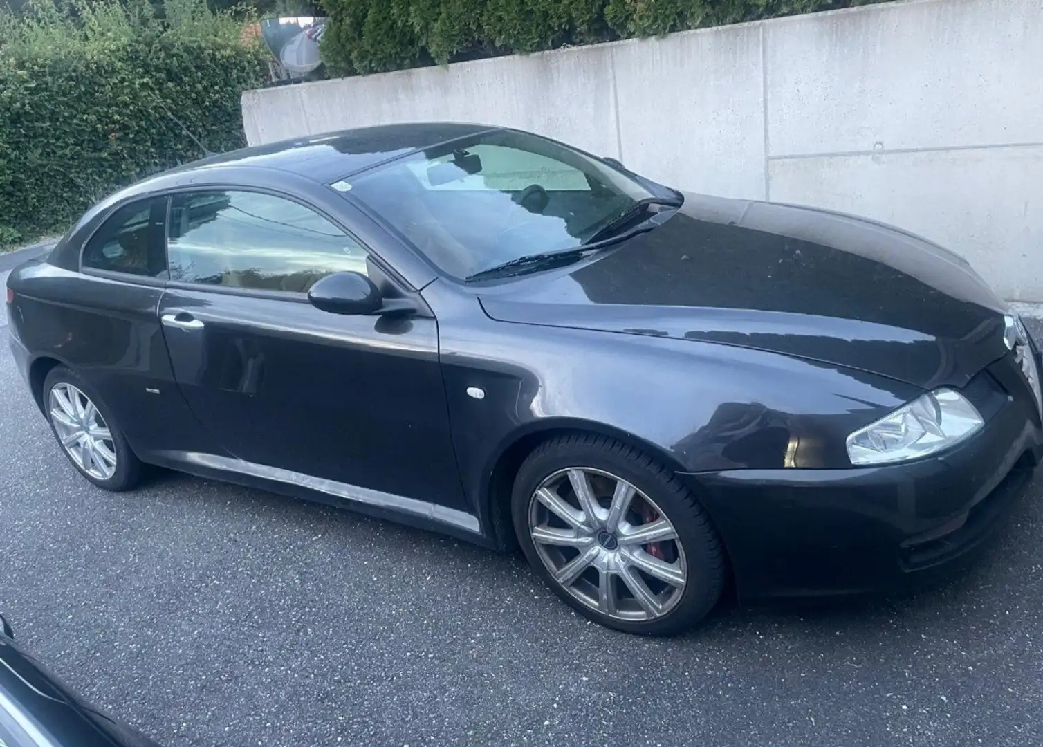 Alfa Romeo GT 3.2 V6 Distinctive - 1