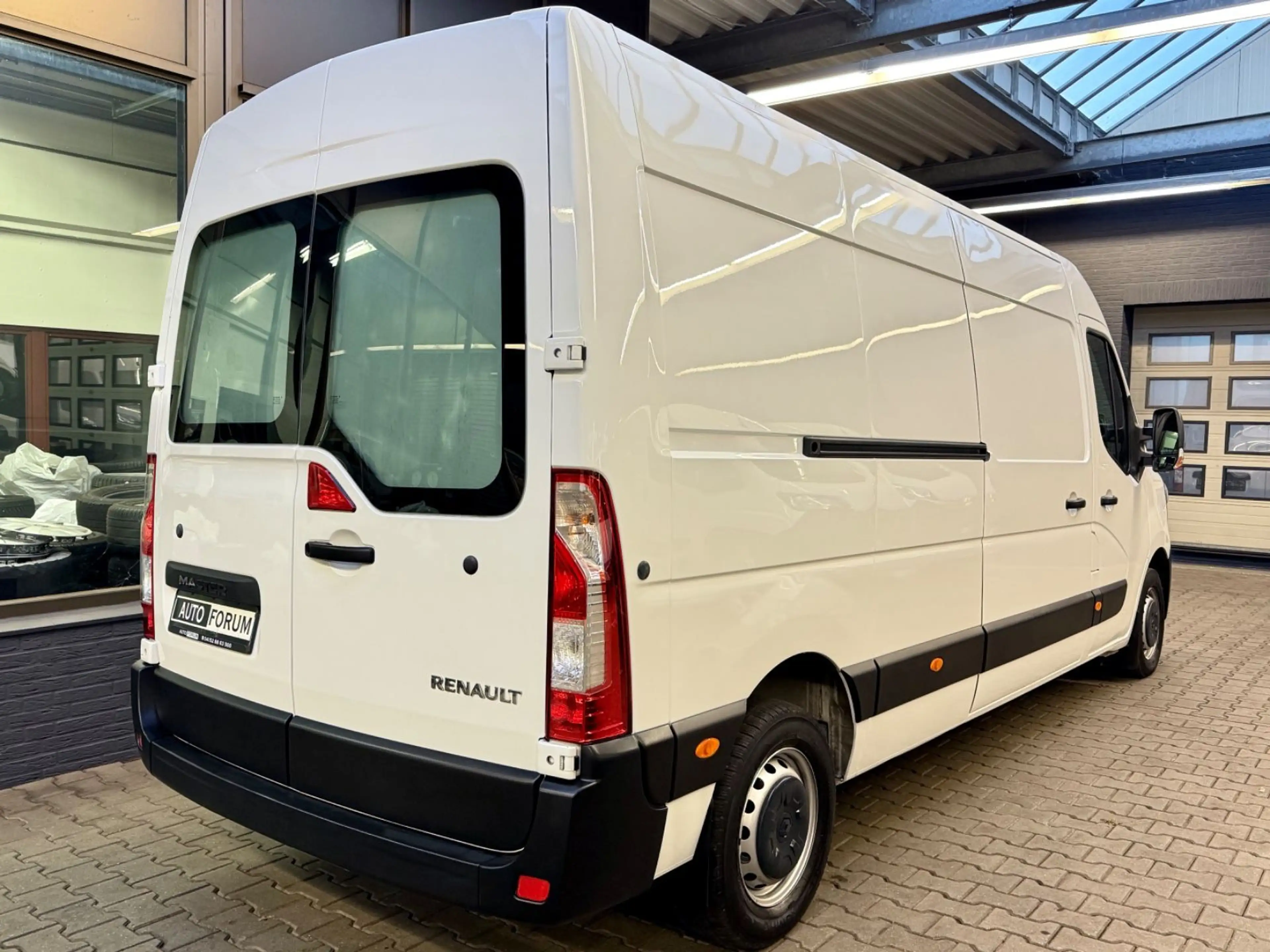 Renault Master 2.3 dCi L3H2 3,5t KLIMA 3SITZE BLUETOOTH — photo 13