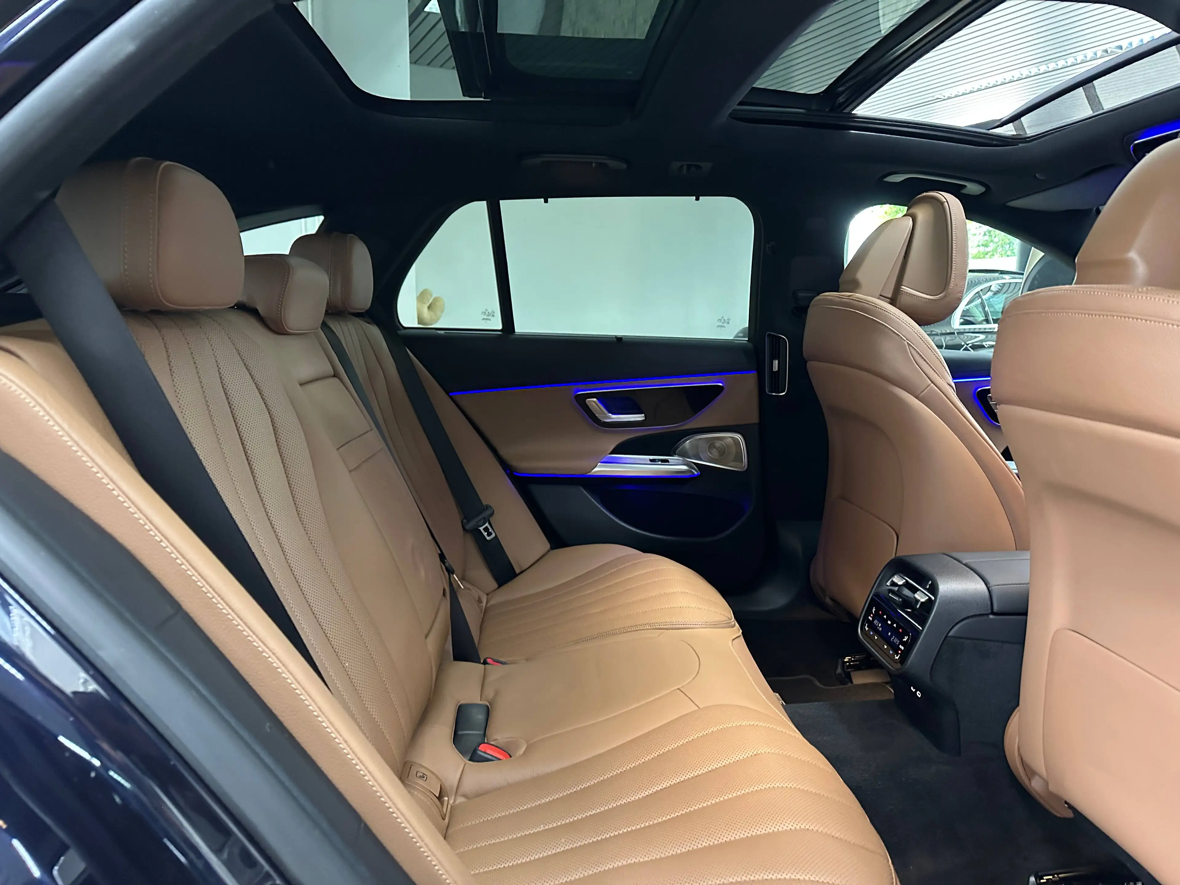 Mercedes-Benz E 300 T de 4Ma AMG Exclusive Premium Night NAV/LED/HUD/DISPLAY/AHK/PSD/DISTR/NP103 — photo 10