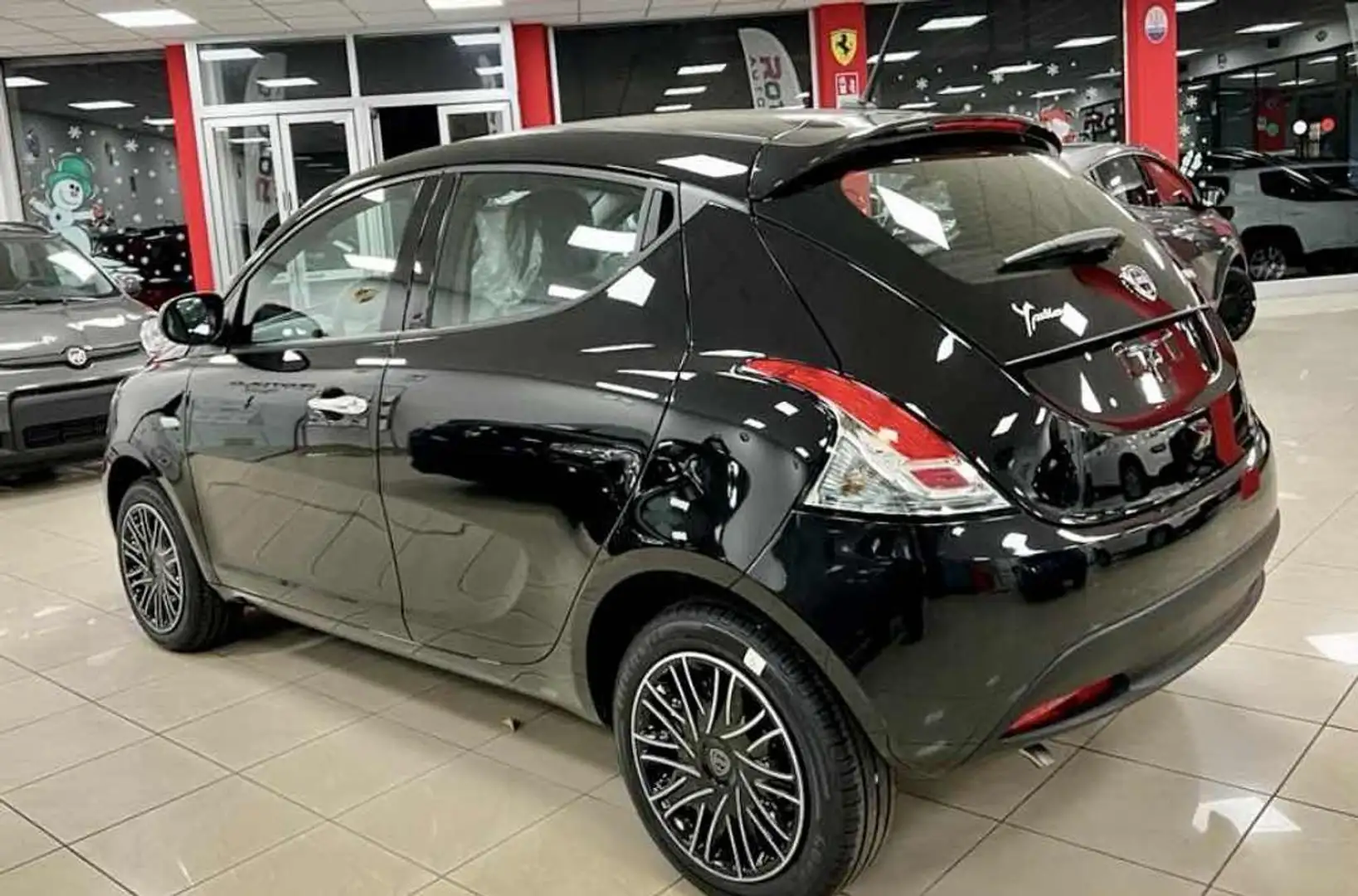 Lancia Ypsilon SILVER PLUS SENZA FINANZIAMENTI !!! Schwarz - 2