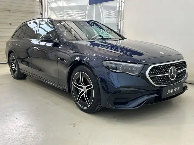 Mercedes-Benz E 300 de 4MATIC T-Modell mit EQ Hybrid Technologie Öster Ansicht 22