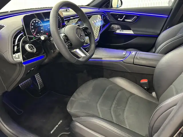 Mercedes-Benz E 300 de 4MATIC T-Modell mit EQ Hybrid Technologie Öster Ansicht 12