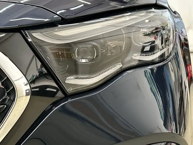 Mercedes-Benz E 300 de 4MATIC T-Modell mit EQ Hybrid Technologie Öster Ansicht 14