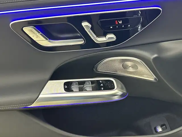 Mercedes-Benz E 300 de 4MATIC T-Modell mit EQ Hybrid Technologie Öster Ansicht 11