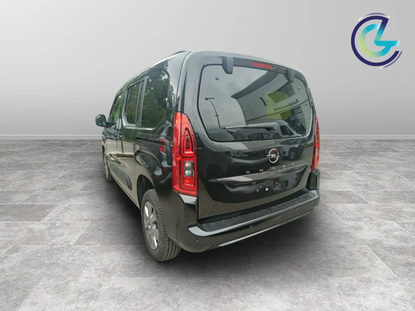 Opel Combo Life 1.2 110 CV S&S MT6 Edition Plus N1 crna - 2