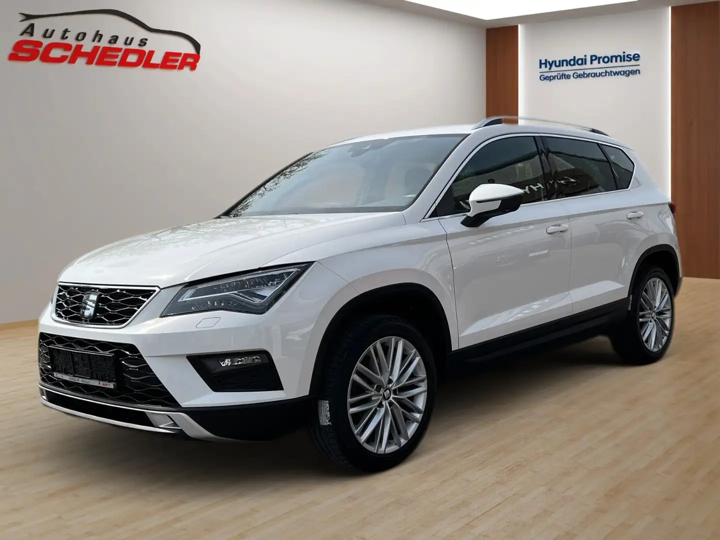 SEAT Ateca Xcellence 150PS DSG + neue Sommerreifen Weiß - 1