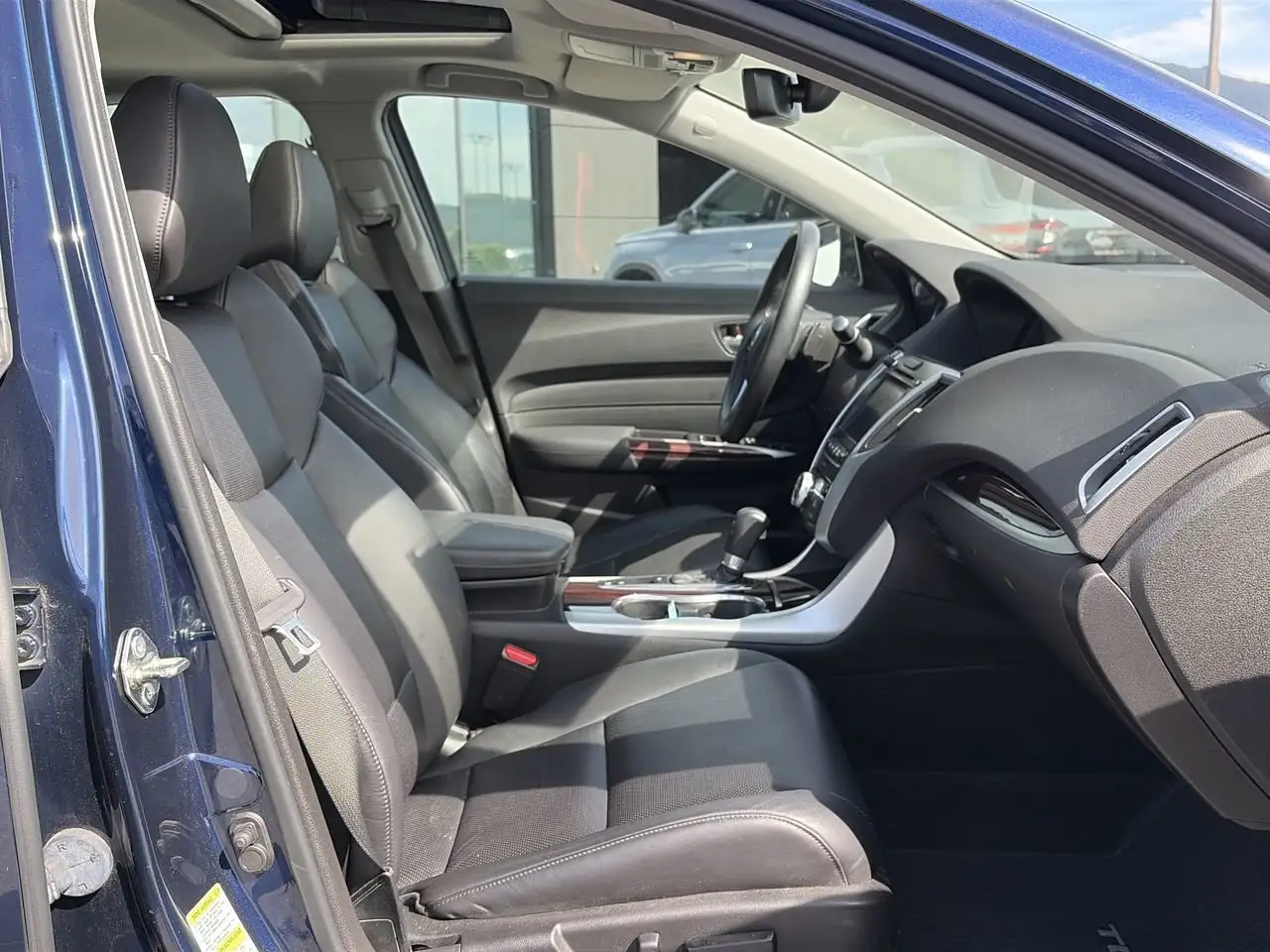 Acura TLX снимка Acura TLX