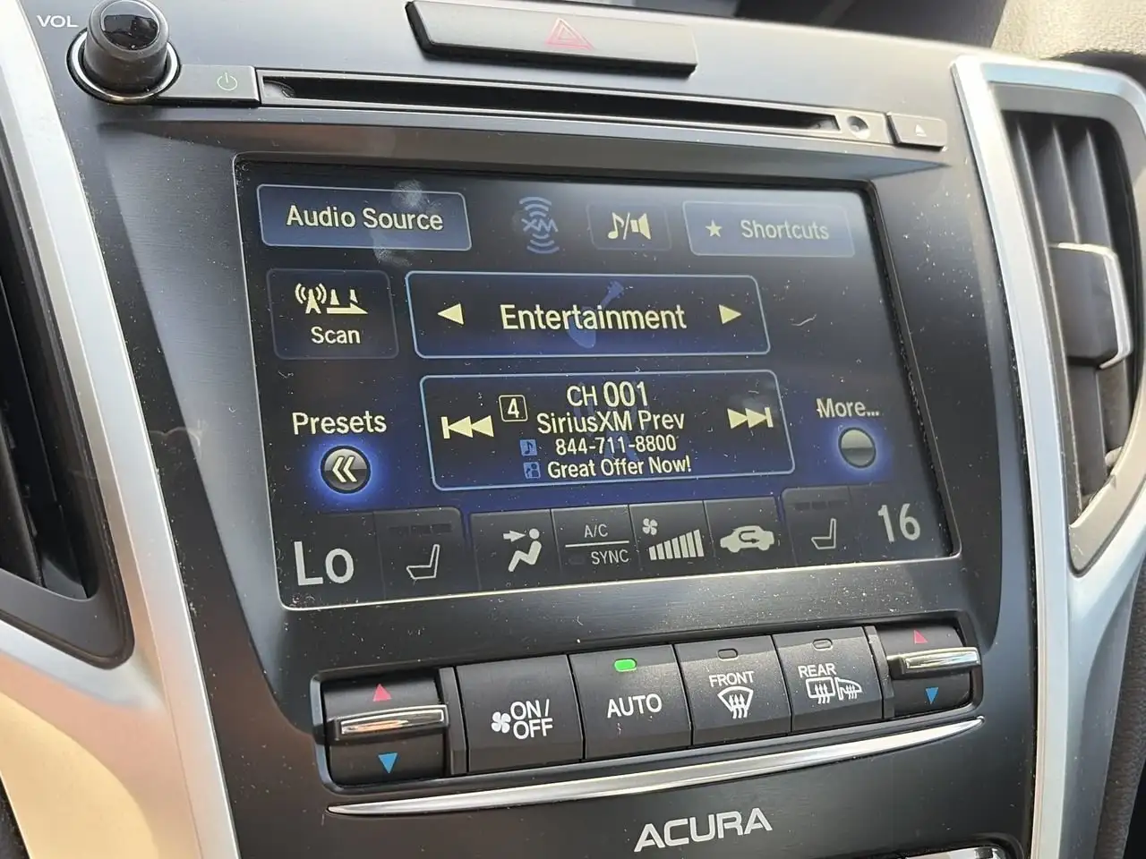 Acura TLX снимка Acura TLX