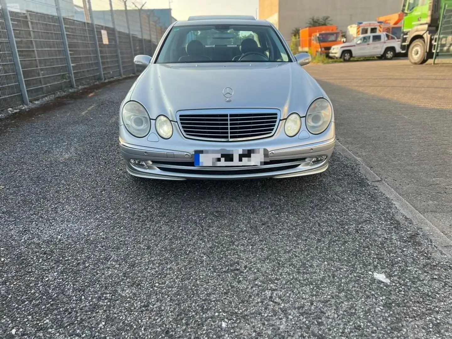 Mercedes-Benz E 320 E 320 CDI Avantgarde Silber - 2