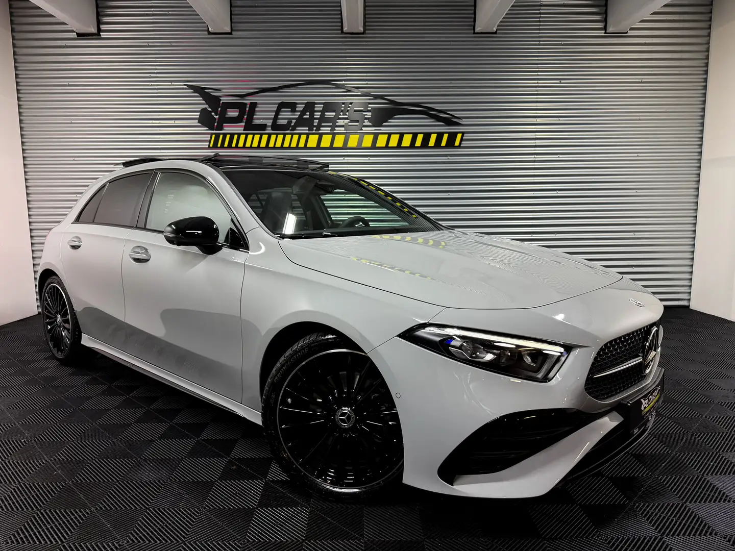 Mercedes-Benz A 180 A 180 AMG Line | TOIT PANO | GARANTIE - 1