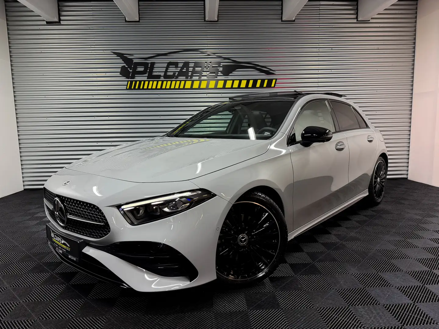 Mercedes-Benz A 180 A 180 AMG Line | TOIT PANO | GARANTIE - 2