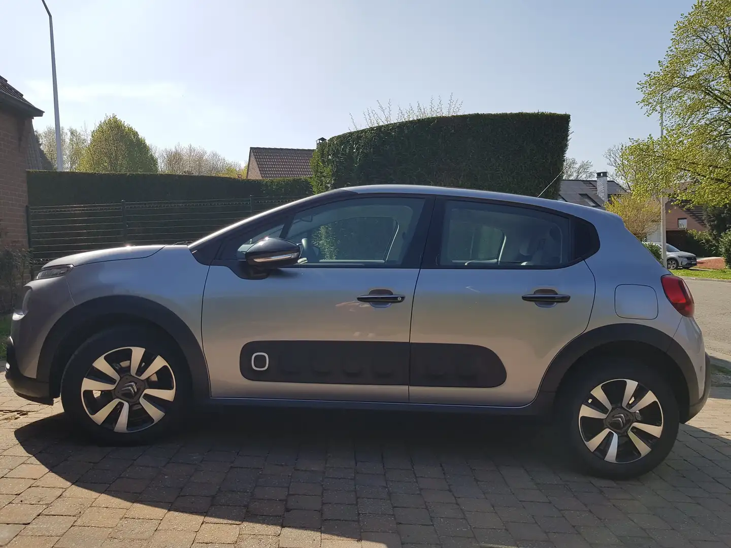 Citroen C3 C3 1.2i PureTech Shine S Zilver - 2