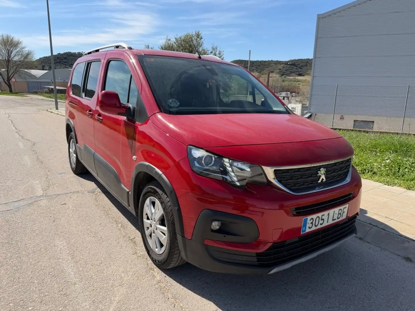 Peugeot Rifter Active Long BlueHDi 73kW Rojo - 2