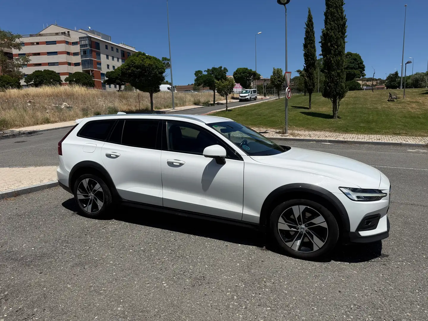 Volvo V60 Cross Country V60 Cross Country D4 Pro AWD Aut. Pro Blanco - 2