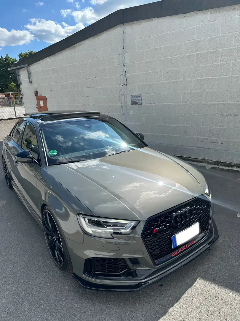 Audi RS3 RS 3 Limousine 2.5 TFSI quattro *Individuallack* - 2