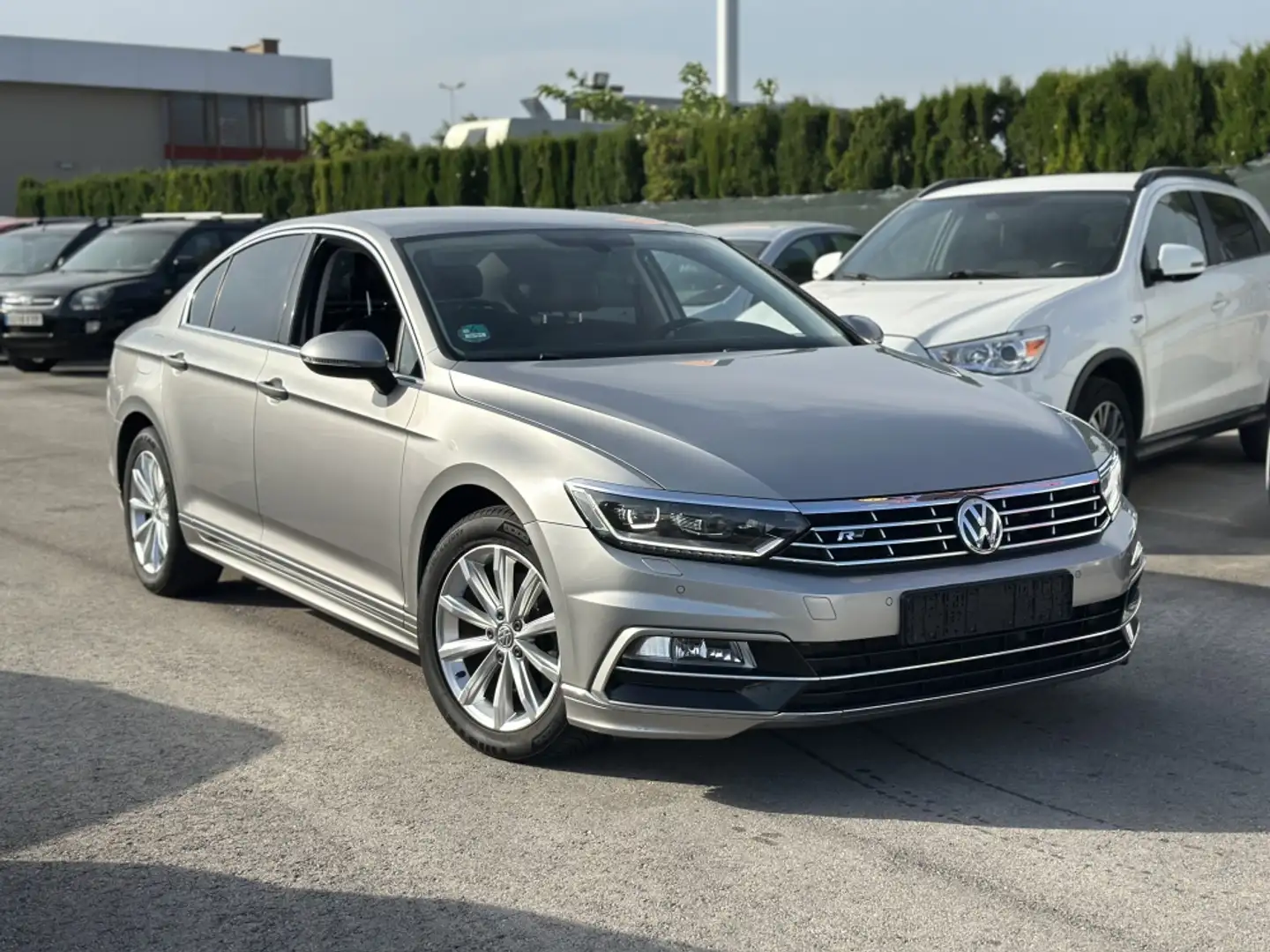 Volkswagen Passat 2.0TDI R-Line BMT DSG Gris - 1