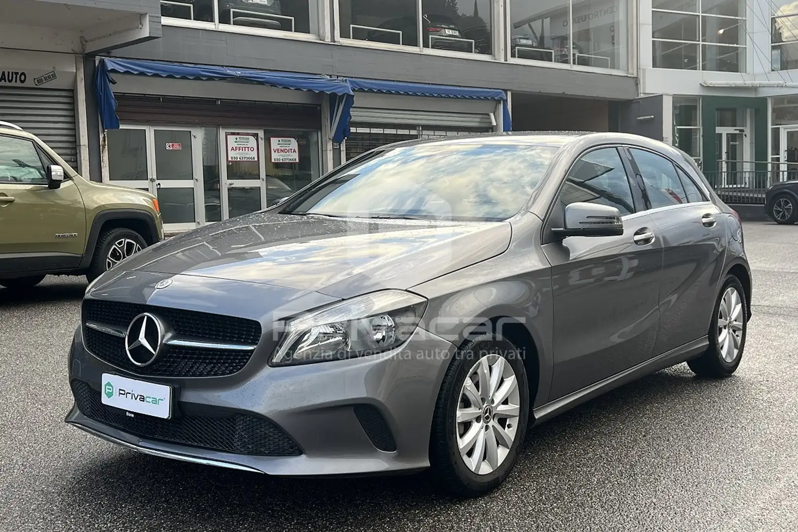 Mercedes-Benz A 160 A 160 d Automatic Executive Silber - 1