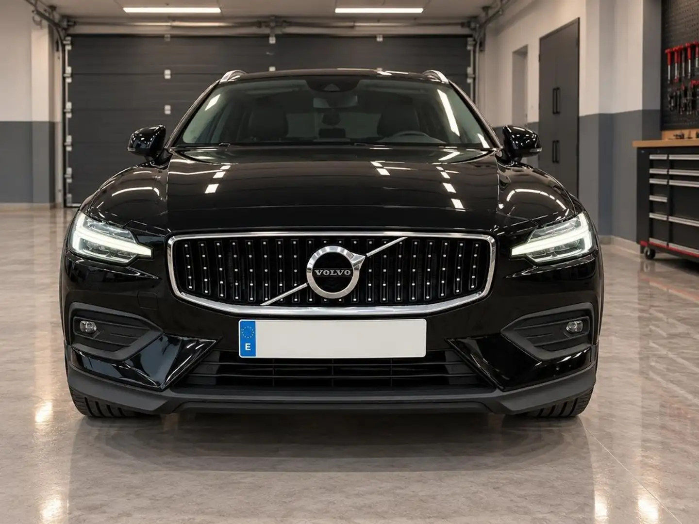 Volvo V60 CROSS COUNTRY 2.0 D4 AWD - 1