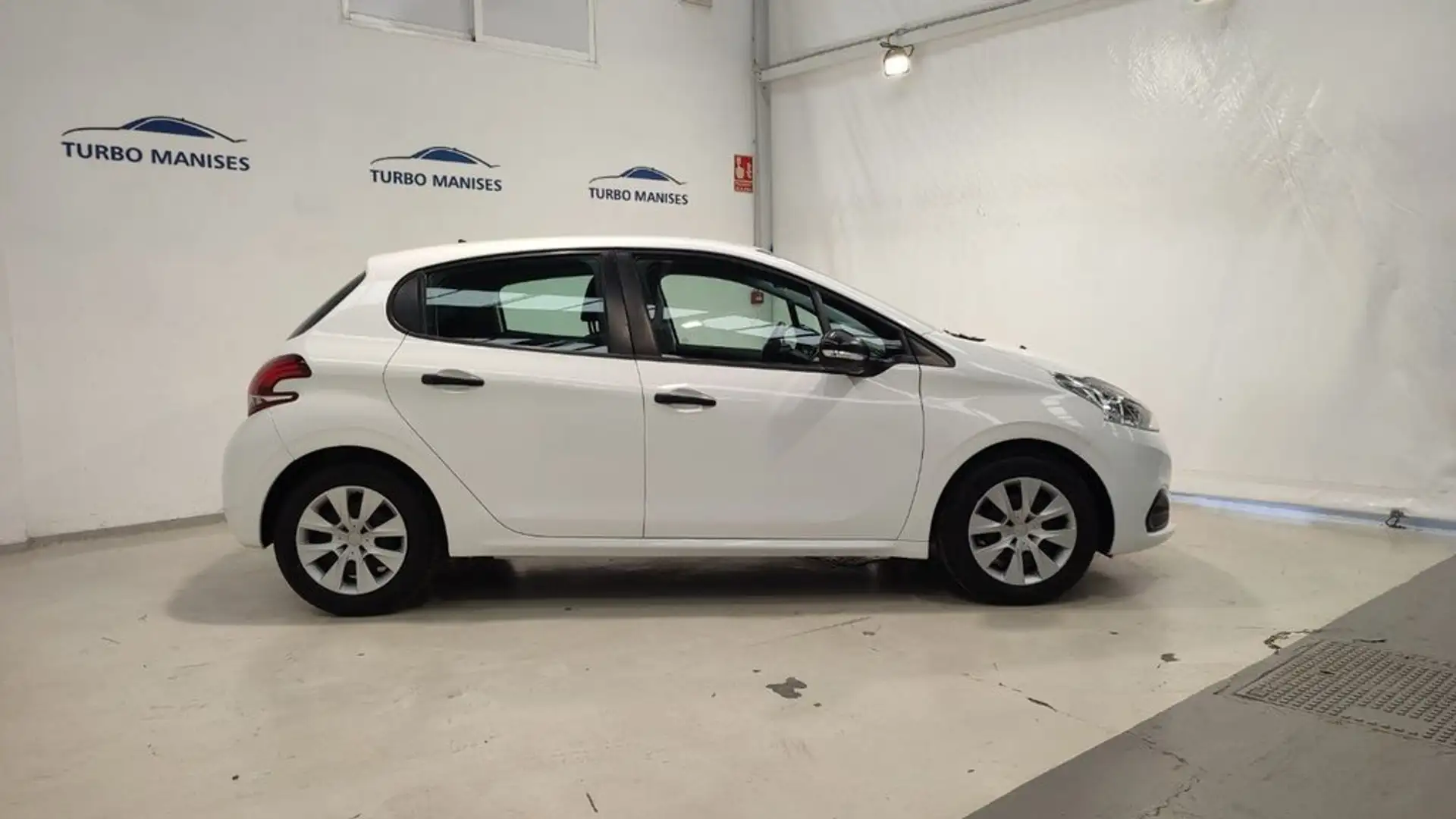 Peugeot 208 1.6BlueHDi Access 75 Žlutá - 2