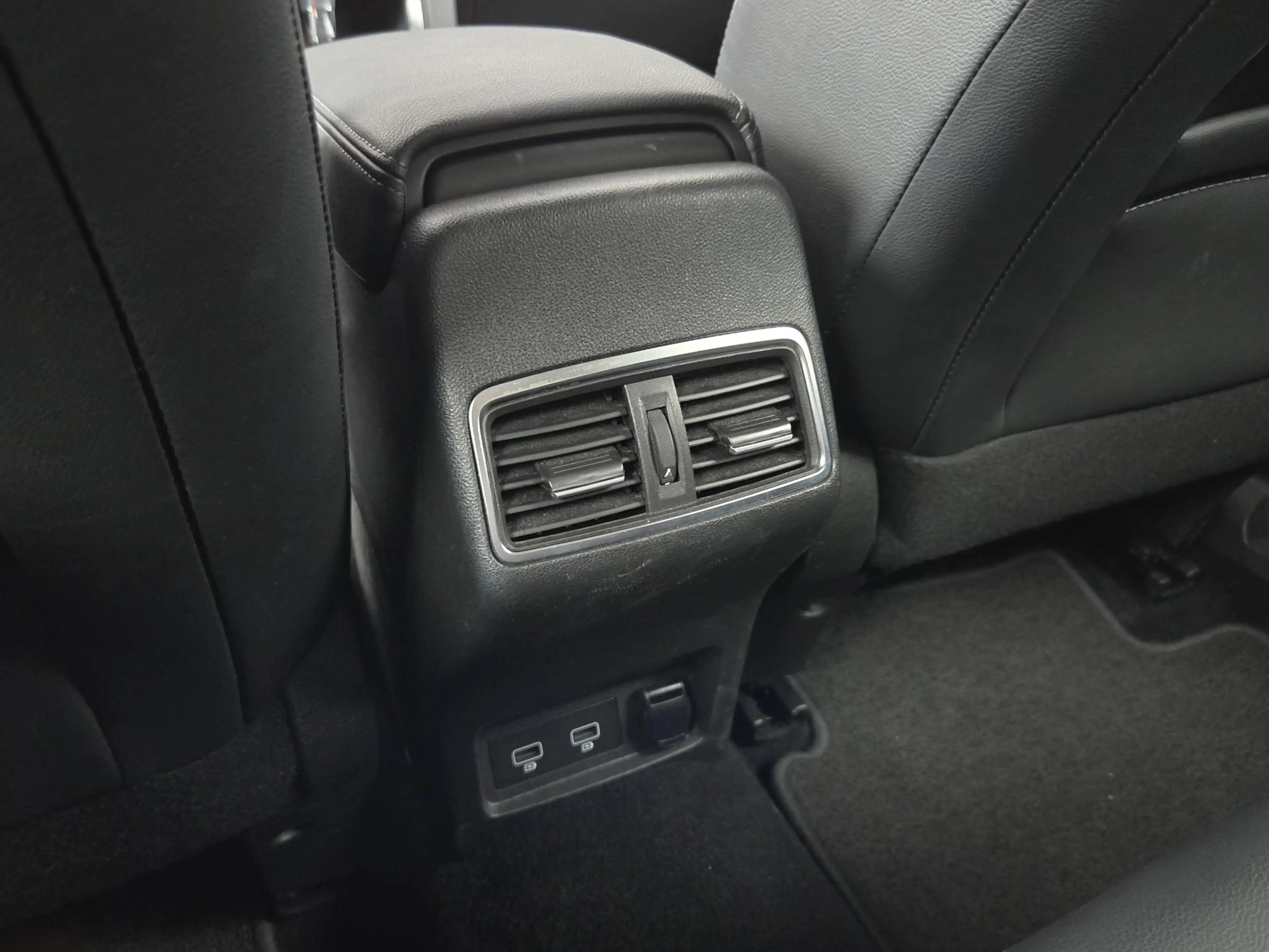 Renault Kadjar 1.3 TCe 140 EDC Intens | Automaat | Trekhaak | 1e — photo 11