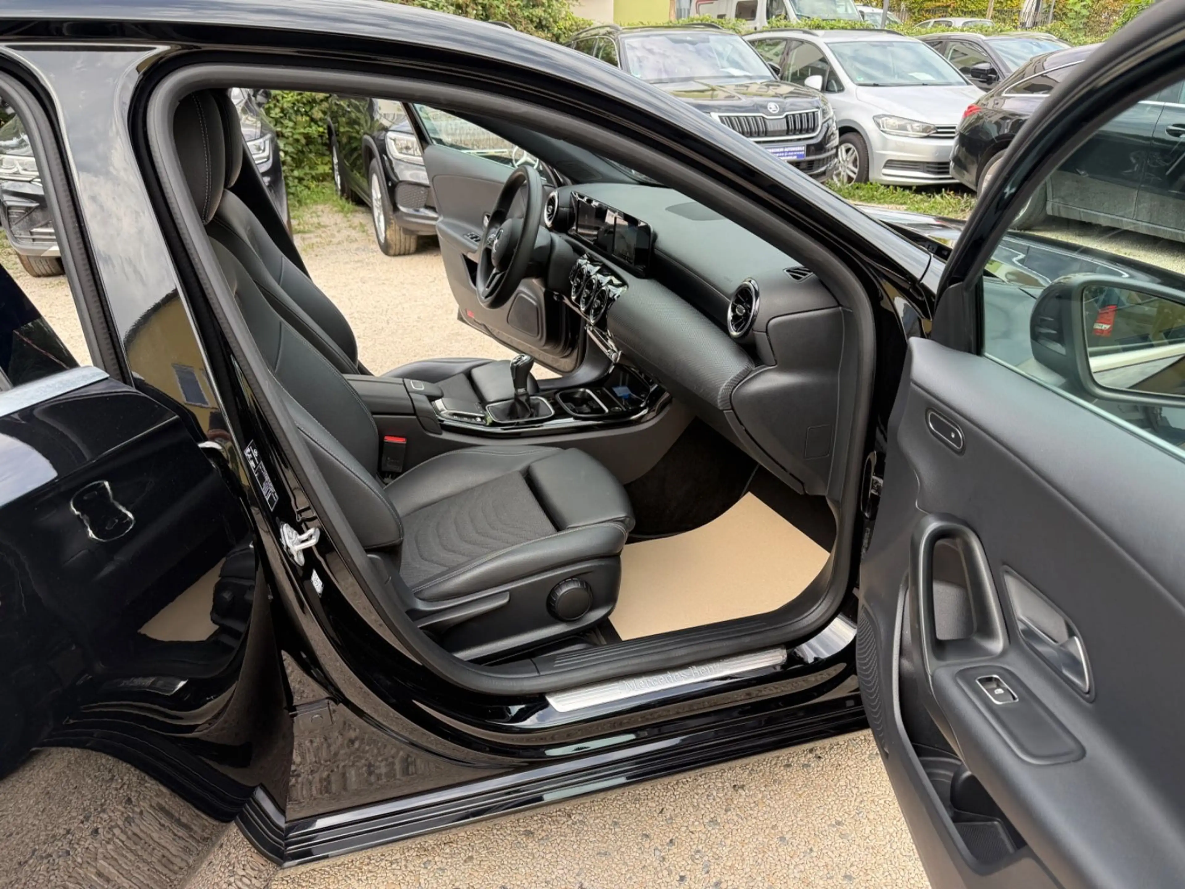 Mercedes-Benz A 200 A200d Style Leder Navi 1.Hand PDC — photo 12
