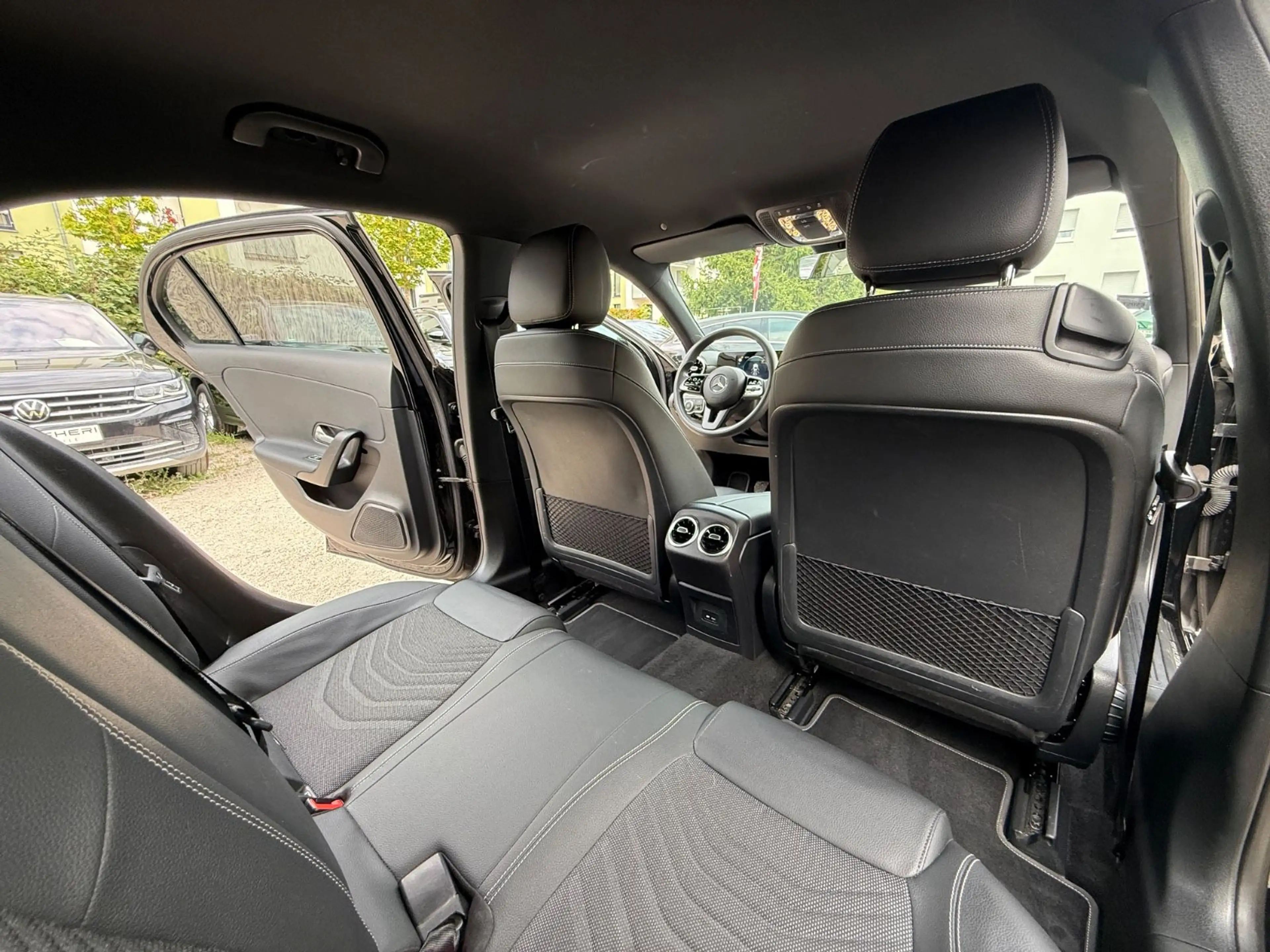 Mercedes-Benz A 200 A200d Style Leder Navi 1.Hand PDC — photo 14