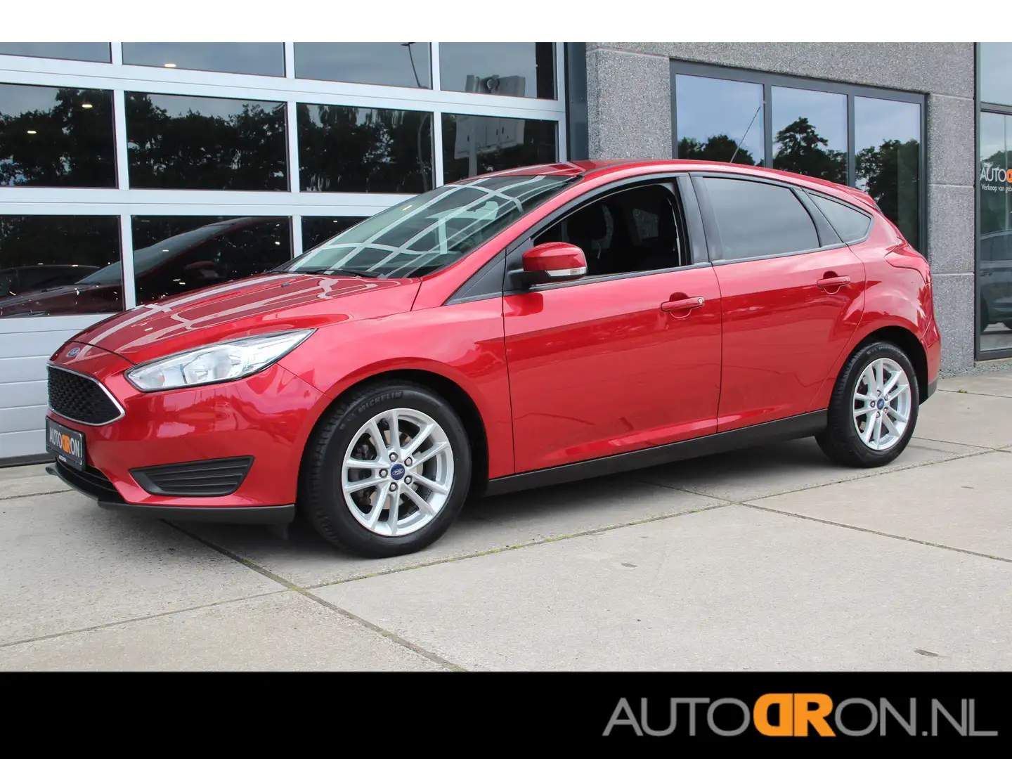 Ford Focus 1.0 Ecoboost 126 Pk Automaat Trend Edition Navigat Rojo - 1