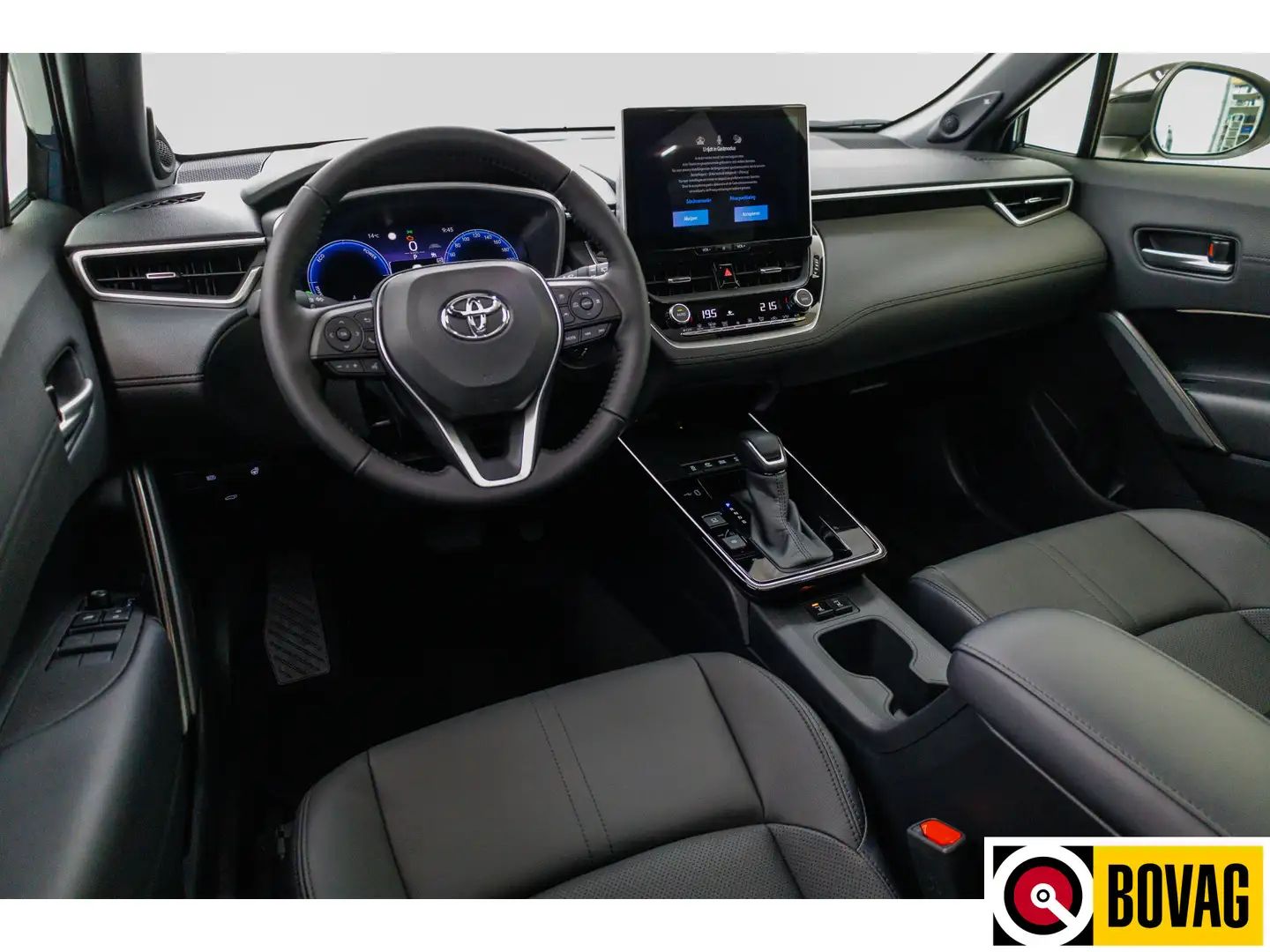 Toyota Corolla Cross Hybrid 180 Executive automaat | Leer | Panoramadak Blauw - 2
