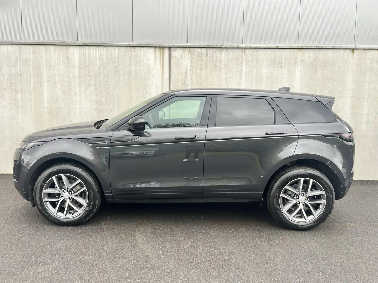 Land Rover Range Rover Evoque 2026 — фото 6
