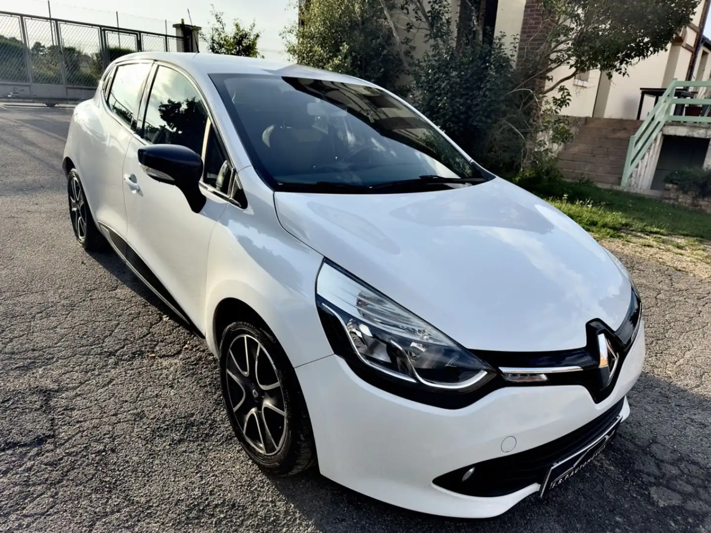 Renault Clio IV 1.5 DCI DYNAMIQUE Blanc - 2