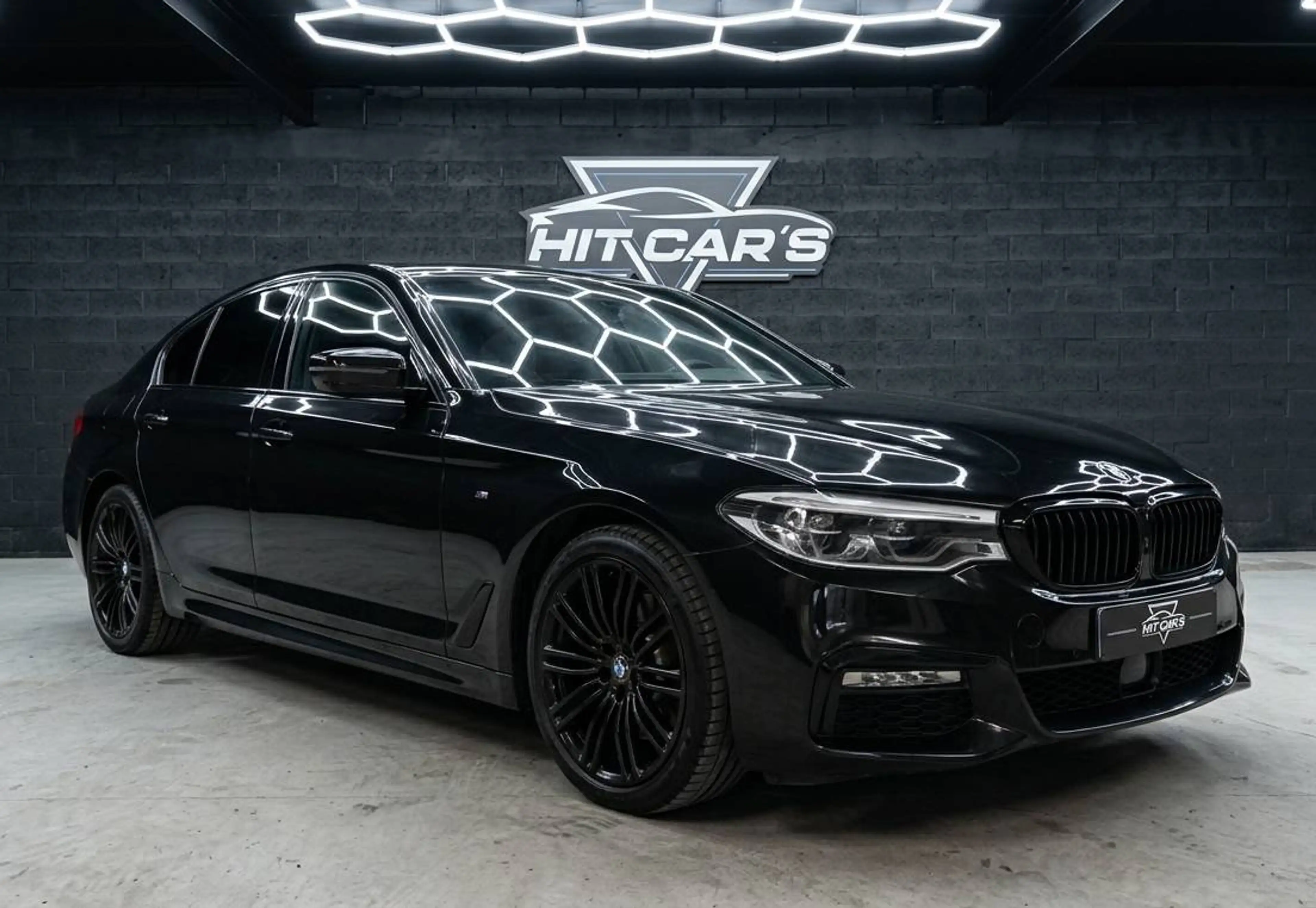 BMW 520 FULL PACK M / SHADOW - LINE / 1ère MAIN / FULL BLACK / CUIR — photo 3