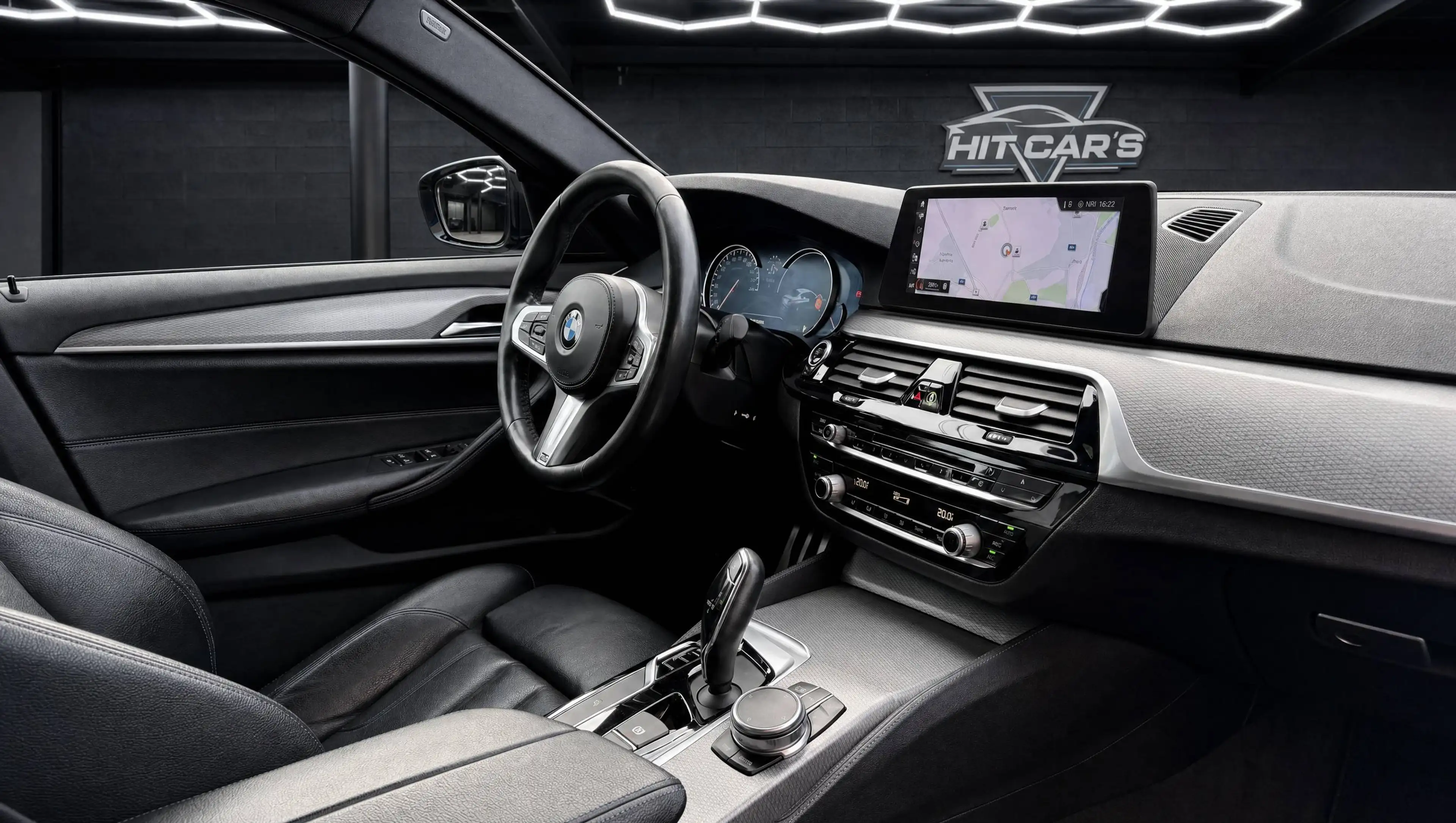 BMW 520 FULL PACK M / SHADOW - LINE / 1ère MAIN / FULL BLACK / CUIR — photo 9