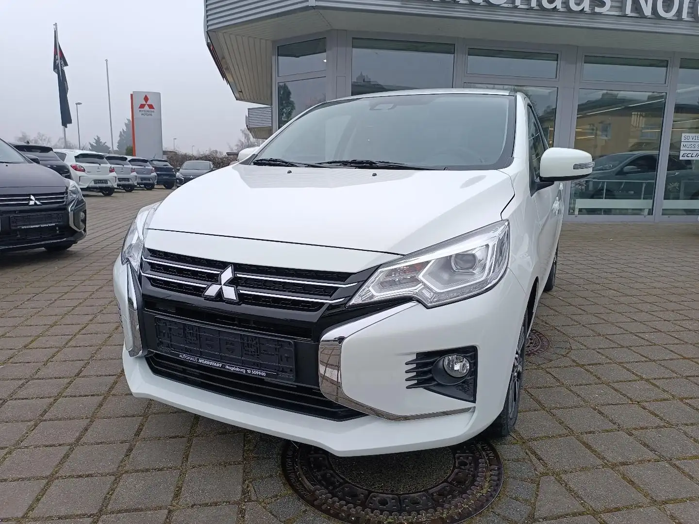 Mitsubishi Space Star TOP 1.2 MIVEC ClearTec CVT White - 1