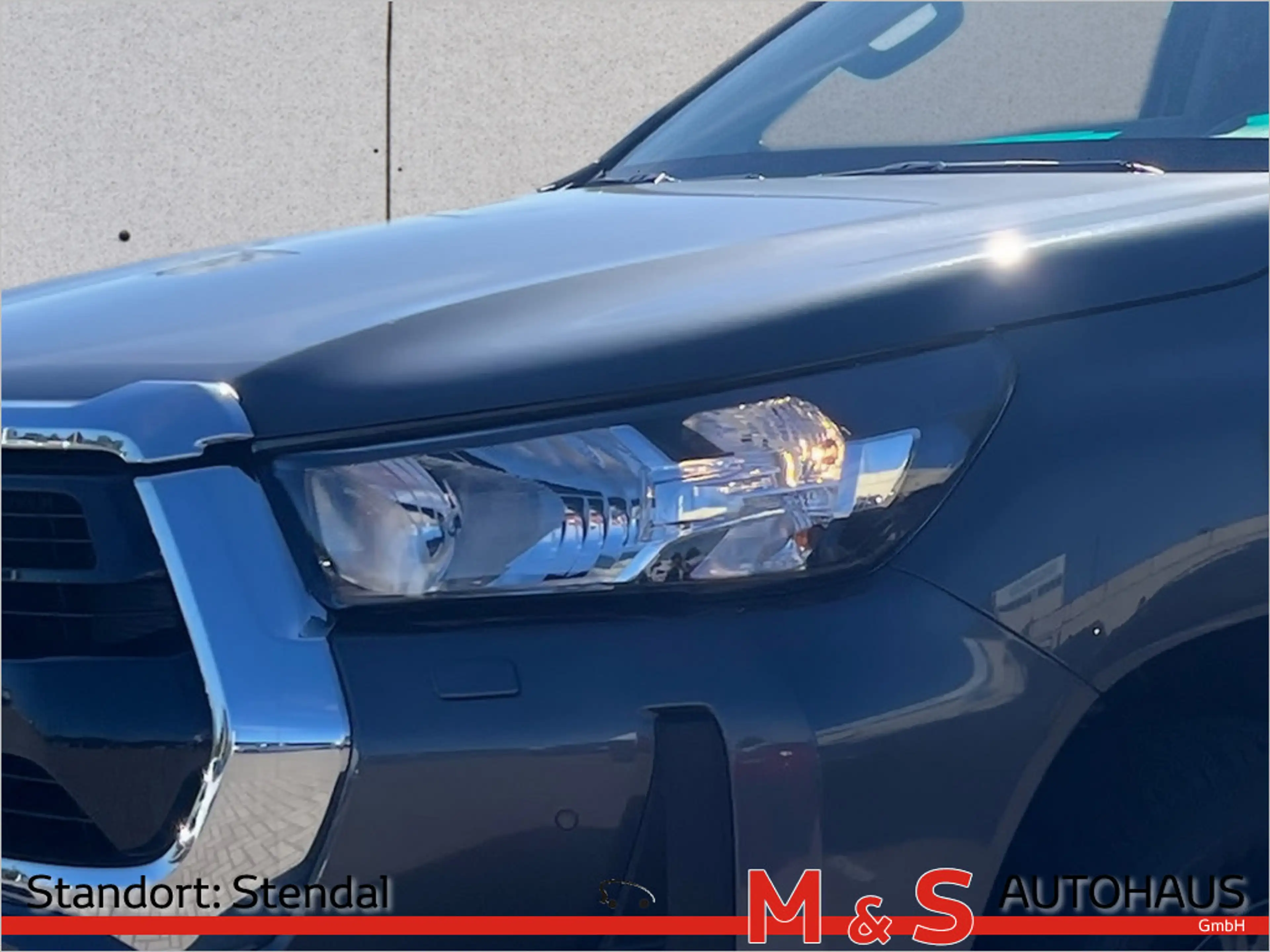 Toyota Hilux 2.8 Double Cab Comfort 4x4 KAMERA NAVI — photo 6