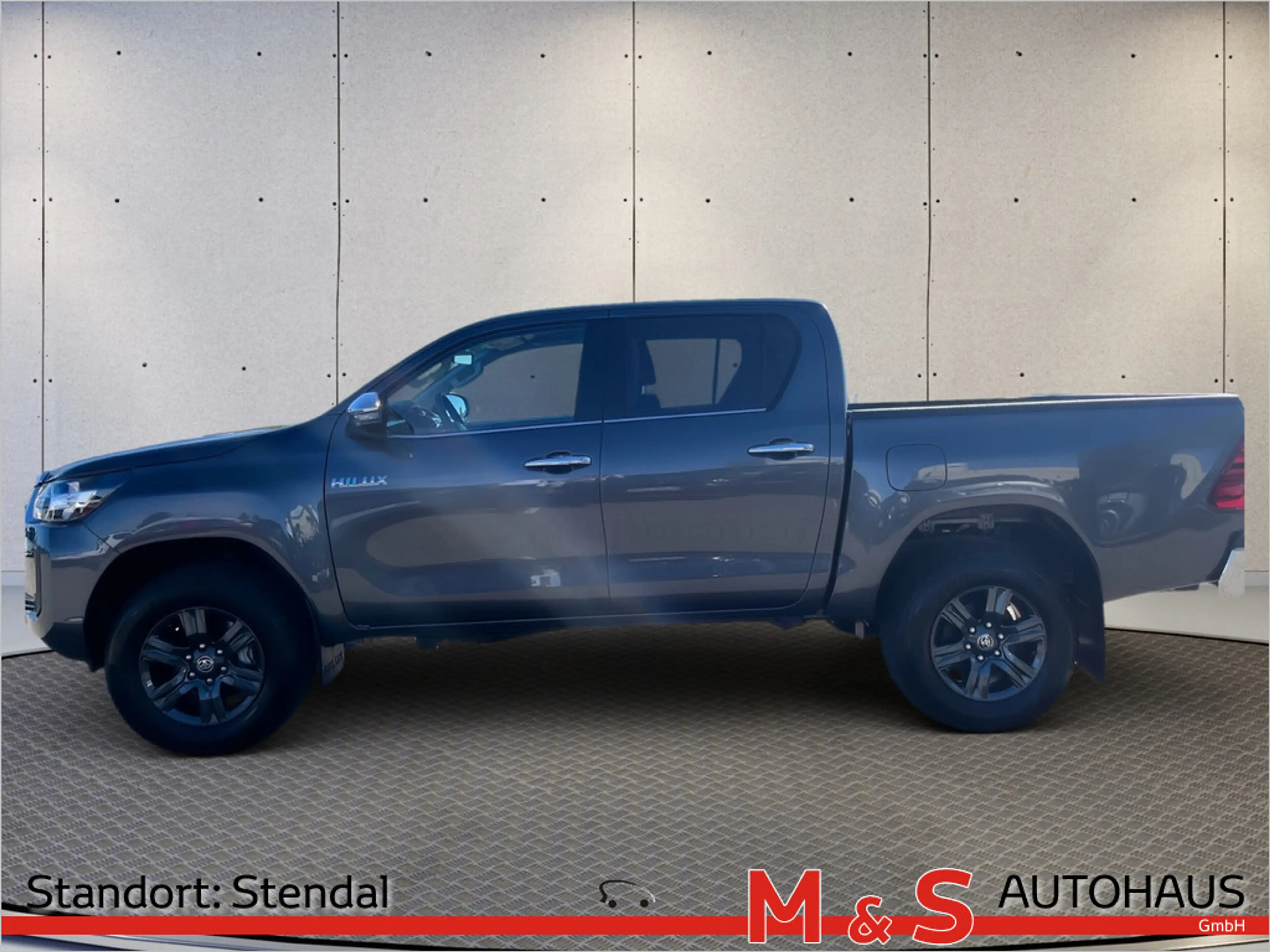 Toyota Hilux 2.8 Double Cab Comfort 4x4 KAMERA NAVI — photo 3